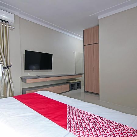 Oyo 91681 Raysa Homestay 北干巴鲁 外观 照片