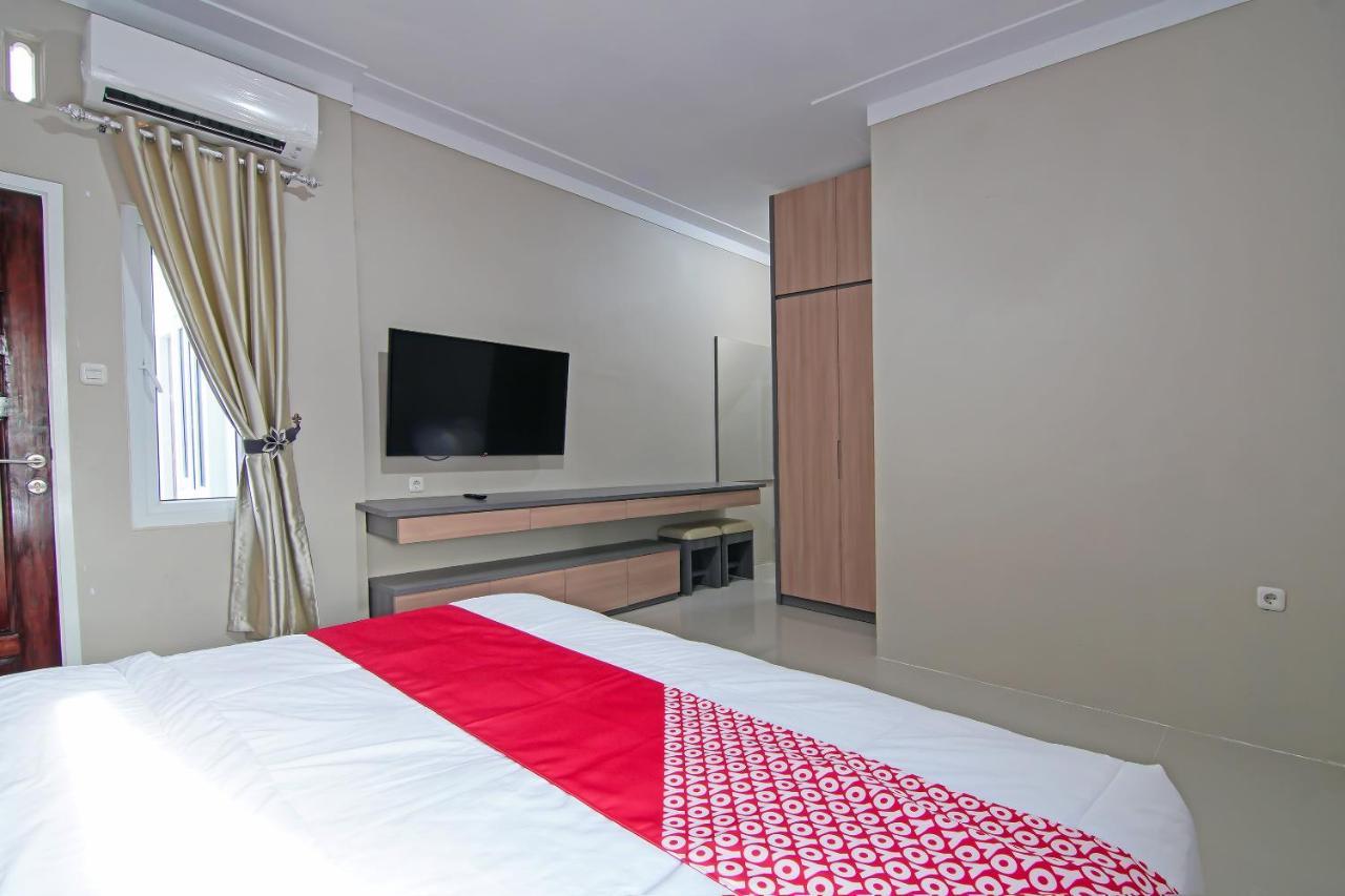 Oyo 91681 Raysa Homestay 北干巴鲁 外观 照片