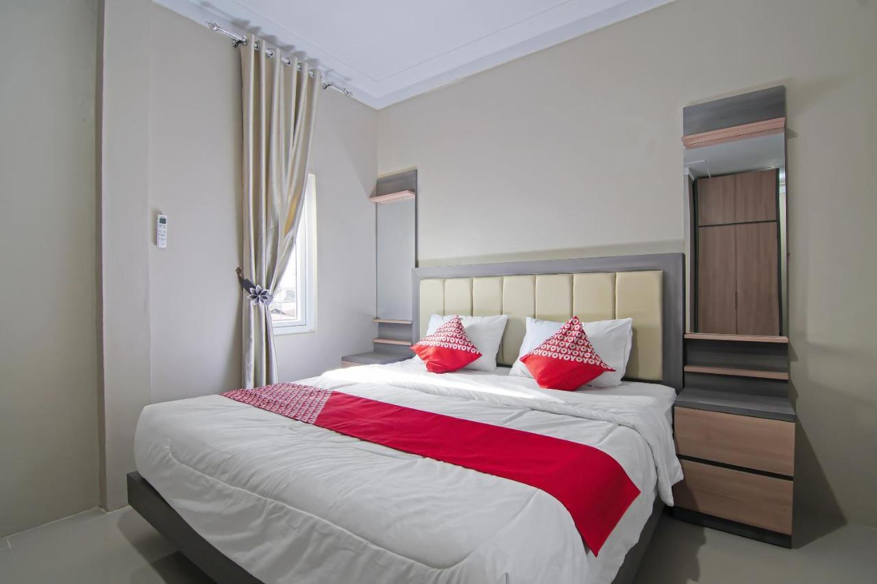 Oyo 91681 Raysa Homestay 北干巴鲁 外观 照片