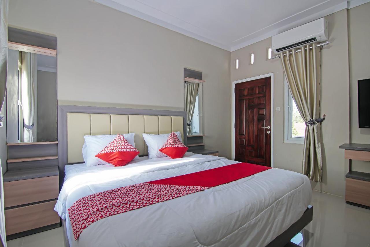 Oyo 91681 Raysa Homestay 北干巴鲁 外观 照片