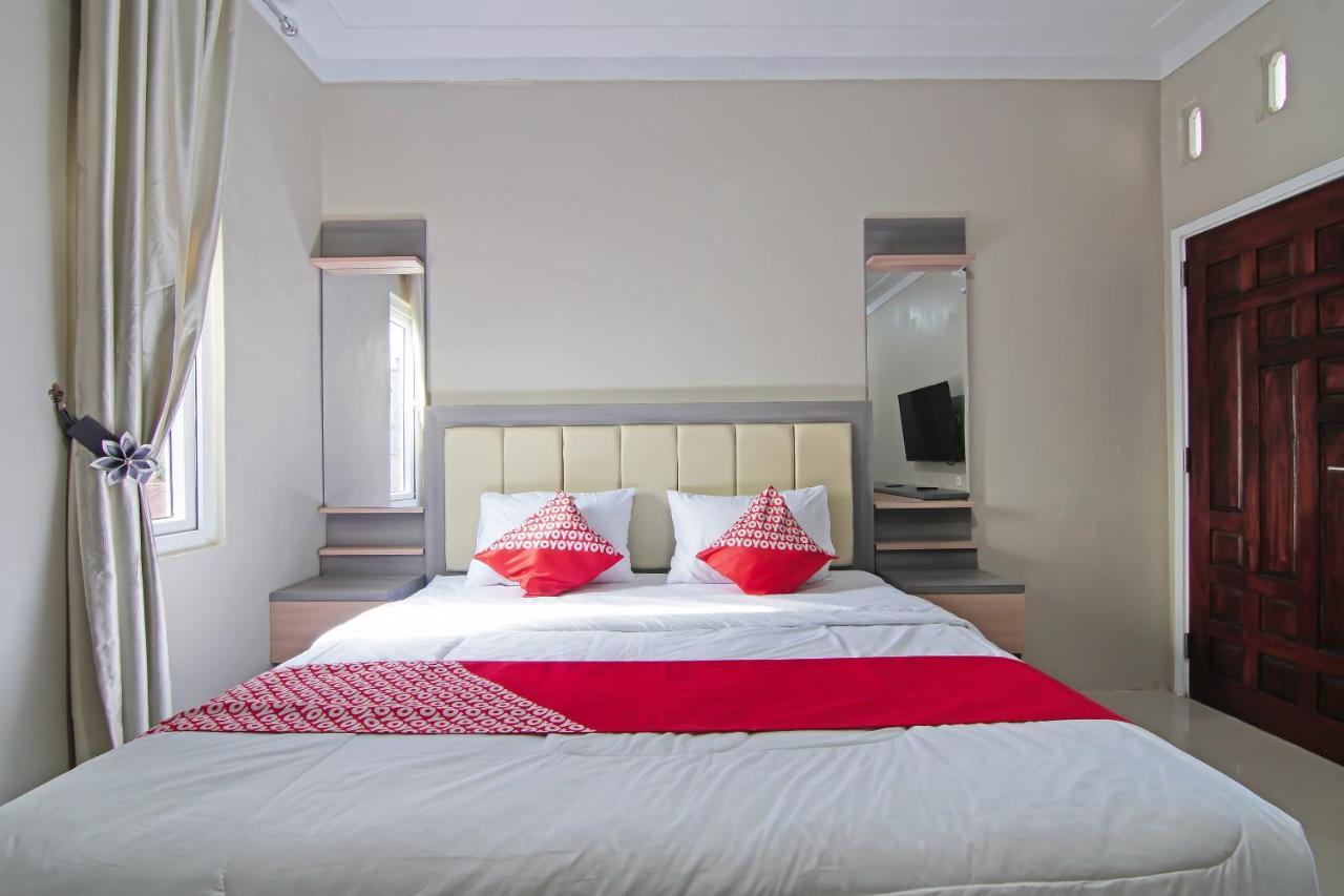 Oyo 91681 Raysa Homestay 北干巴鲁 外观 照片