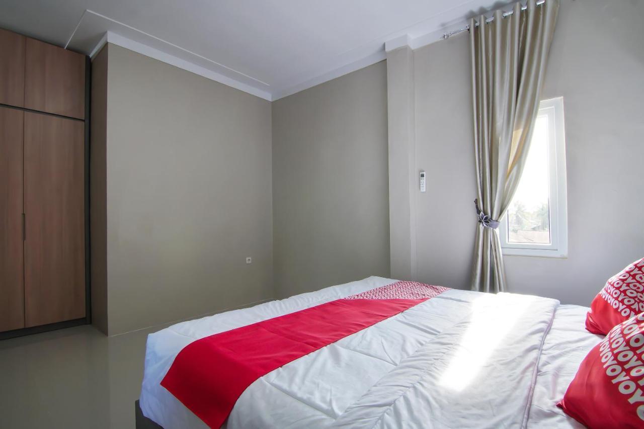 Oyo 91681 Raysa Homestay 北干巴鲁 外观 照片