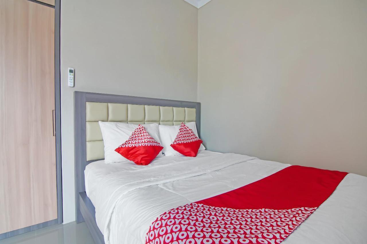 Oyo 91681 Raysa Homestay 北干巴鲁 外观 照片
