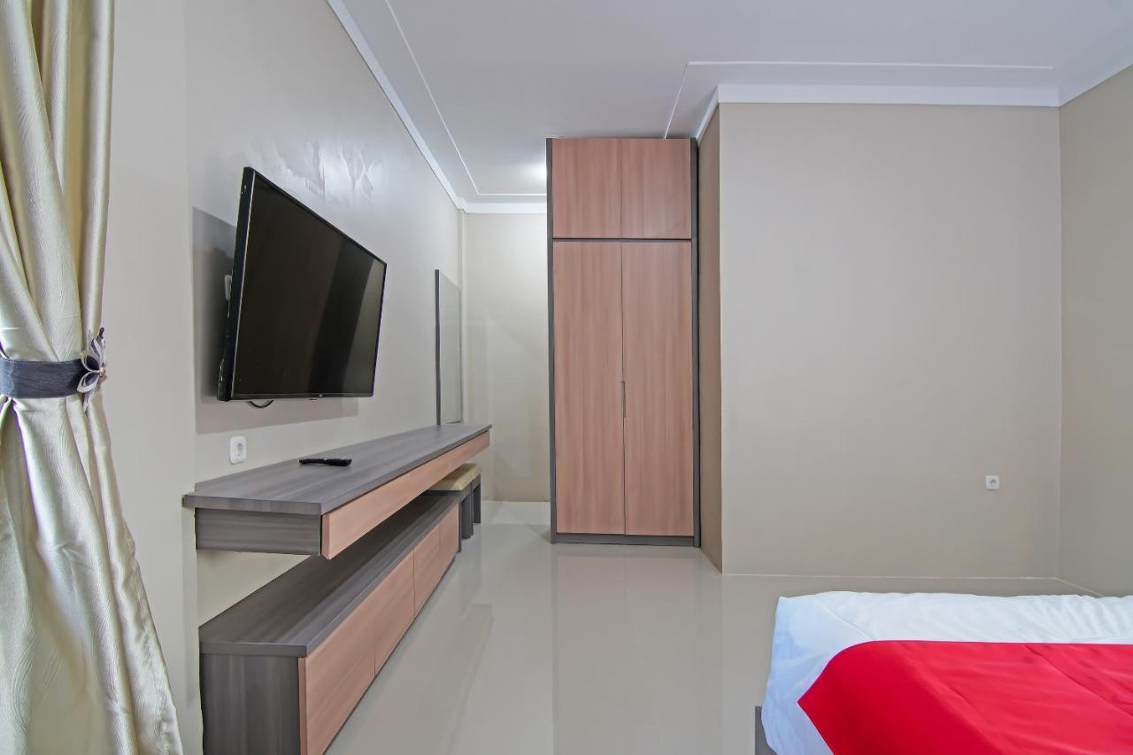 Oyo 91681 Raysa Homestay 北干巴鲁 外观 照片